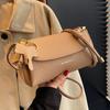 Bolsos Pequeños de Moda para Mujer Este Año 2026 Nuevo Verano Versátil Diseño de Nicho Bolso de Hombro Cruzado Popular Bolso Cuadrado Pequeño