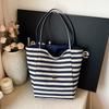 Bolso Tote Casual Rayado Nuevo de Comercio Exterior Transfronterizo, Bolso de Compras Femenino, Sencillo y Casual, Bolso de Hombro Ligero para Viajes Diarios