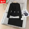 Venta al por mayor transfronteriza de atuendos profesionales marrones nuevos de otoño e invierno: Conjunto de dos piezas de blazer de manga larga y pantalón ancho para mujer, moderno