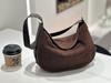 Bolsa Casual Grande Capacidade Estilo Retrô Feminina 2024 Nova Moda Versátil Bolsa Bolinho para Trabalho e Deslocamento Design Bolsa de Ombro