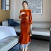 Vestido laranja com gola redonda e costura de veludo Feeling Feeling Dirin usando saia longa slim-fit elegante de celebridade 21600