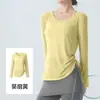 Camisa cover-up de manga longa leve para yoga, cobre o quadril, proteção solar, franzida, com cordão, camiseta, modelagem solta, casual, roupa fitness/yoga para primavera/verão