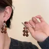 Ámbar Caramelo ~ Pendientes de Borla de Uva Maillard para Mujer Otoño e Invierno Lujo Ligero Pendientes de Gama Alta Pendientes Retro Exagerados