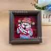 Moldura de Foto Protetora do Deus da Riqueza de Cinco Vias Cultural e Criativa Ímã de Geladeira de Tendência Nacional de Madeira Enfeites de Mesa Fabricante Commemorativo de Viagem Atacado