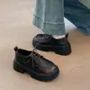 Sapatos femininos de couro estilo britânico 2026 primavera/outono novos vintage japoneses com sola grossa para aumentar a altura com cadarço mocassins sapatos versáteis