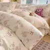 2026 Novo Conjunto de Roupa de Cama de Algodão 100% Quatro Peças Lençol de Cama Totalmente Algodão Capa de Edredom Estilo Fresco Conjunto de Roupa de Cama de Três Peças para Dormitório de Estudante