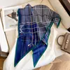 Lenço de Seda Grande Triangular Estilo Coreano e Japonês para Mulheres, Lenço de Cabeça Decorativo Versátil, Multi-Uso, Lenço de Pescoço de Luxo Leve