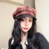 Chapéu octogonal estilo coreano para mulheres, nova moda de rua 2024, estilo retrô de Hong Kong, boina beret xadrez artística com bico de pato