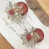 Los Pendientes de Fuegos Artificiales Perla Roja Ankla Son Pendientes de Lujo Ligero, de Gama Alta y Versátiles Que Se Pueden Usar de Dos Maneras para el Año Nuevo