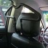 Percha para coche percha para coche respaldo del asiento percha de PU percha de acero inoxidable percha para ropa de coche suministros para autoconducción
