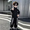 Conjunto de Otoño para Niños 2026 Nueva Ropa de Primavera y Otoño Estilo Coreano Moda Infantil Chaqueta Deportiva Casual Pantalones Deportivos Conjunto de Dos Piezas