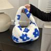 Invierno nuevo bolso de hombro de felpa femenino 2023 este año popular celebridad de internet flor fresca bolso de axila estilo coreano