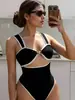 Nuevo traje de baño de una pieza para mujer, bikini sexy de chica caliente, adelgazante y que realza la figura, conjunto de dos piezas con cut-outs, transfronterizo de Amazon
