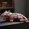 Mascota de té de leña antigua Kirin Adornos para ceremonia del té Juego de té Creativo Pixiu de la suerte Feng Shui Cultura tradicional Adornos para sala de estar