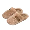 Zapatillas de algodón nuevo estilo 2026 para mujer, otoño e invierno, para interior, antideslizantes, sencillas, de pareja, suela suave, punta cerrada, zapatillas peludas para hombre