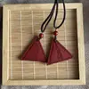 Collar con colgante de cinabrio, colgante triangular de arena dorada púrpura de bajo contenido, colgante creativo para cadena de suéter, accesorio de joyería al por mayor