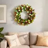 1 Pieza Corona de Flores Artificiales de Mini Margarita de Granja Rural y Hojas de Eucalipto de Colores con Flores de Floración Todo el Año en la Galería Frontal, Colgante de Pared Interior, Decoración del Hogar, Bodas Fiestas Primavera/Verano Otoño/Invierno Decoración Exterior