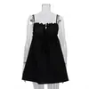 Vestido Feminino Sexy de Alça com Costas Nuas e Sem Mangas Estilo Preguiçoso Novo Europeu e Americano com Decote Quadrado, Cadarço, Babados e Cintura Alta