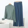 Novo Conjunto de Loungewear Feminino de Manga Longa e Calça Longa, com Textura Modal, Gola Alta, Caimento Solto, que Pode Ser Usado na Rua