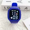 Reloj para Hombres y Mujeres, Versátil para Estudiantes Universitarios, Ins Klein Blue, Reloj Electrónico para Pareja Juvenil con un Diseño Inspirado en la Tecnología