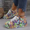 Zapatos Deportivos Blancos de Mujer de Gran Tamaño con Pintura Graffiti Europea y Americana, Cordones Frontales, Cómodos, Suela Gruesa, para Uso Exterior, Primavera 2024