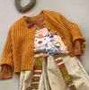 Conjunto de Cardigã de Tricô de Outono para Meninas 2026 Menina Estilo Coreano Retrô Conjunto de Três Peças Laranja Lã com Costela Vertical