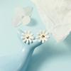 Pendientes de flores de margarita Hyuna, de verano, sencillos, pequeños, bonitos, dulces, combinables, de color caramelo, para mujer, con gotas de aceite.