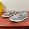 Mocasines genuinos de cuero más vendidos transfronterizos, parte superior de piel de vaca de capa superior, zapatos blancos para hombre sin cordones con hebilla metálica