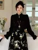 Talla Grande Nueva Ropa para Mujer Estilo Chino Camisa Jacquard con Botón de Disco y Borlas Estilo Chino Falda con Estampado de Caballo Top Camisa Blanca con Cuello Alto Otoño