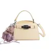 Bolsa Kelly Feminina 2026 Nova Primavera Exquisita Versátil Bolsa de Ombro para Trabalho e Deslocamento Pequena Quadrada Transversal