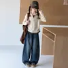 Conjunto de Ropa de Otoño para Niñas 2026 Nuevo Estilo para Niños Medianos y Mayores Sudadera Rayada de Imitación Dos Piezas Jeans de Pierna Torcida Conjunto de Dos Piezas para Niños