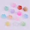 Flor de melocotón de cinco pétalos de vidrio de color degradado de 13 mm con agujeros, flor pequeña tridimensional de degradado accesorio para horquilla de pelo DIY, pendiente