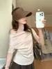 Camiseta Irregular de Manga Curta em Tencel com Decote em Gota Estilo Francês Limão Verde para Mulheres, Top Elegante Slim-Fit Sem Costas para o Verão