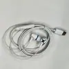 Auriculares In-Ear Digitales E18 Tipo C con Cable, Forma de Cruz, Control en Línea y Micrófono, Fuente de Sonido, Totalmente Inspeccionados de Fábrica, Producción al por Mayor