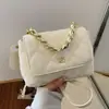 Bolso pequeño popular transfronterizo con patrón de rombos y cadena para mujer, nuevo y moderno bolso cruzado versátil de verano 2026, bolso cuadrado pequeño de alta gama