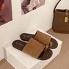 Estilo Minimalista Urbano Limpo e Nítido Deslocamento Temperamento de Alto Padrão Chinelos 2024 Mais Vendidos Sapatos Femininos Leves Modernos Fashionáveis Meio