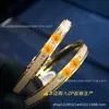 Pulseira de esmalte com letras ultrafinas para mulheres, banhada a ouro V 18K, pulseira de esmalte redonda fechada com um toque de luxo, pulseira de letras