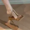 Primeiro Encontro com os Sapatos de Salto Alto Retrô Estilo Francês de Camurça da Temporada, Verão 2025, Sandálias Romanas Incrivelmente Bonitas e Confortáveis