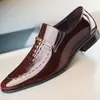 Sapatos Masculinos Transfronteiriços Novo Padrão de Crocodilo Tamanho Grande Sapato de Couro Verniz Masculino Sapato de Couro Social Sapato Transfronteiriço Slip-On Bico Fino Sapato de Couro Brilhante para Homens