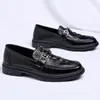 2026 Zapatos de Cuero Redondos Estilo Británico Retro para Hombre Zapatos de Conducir Antideslizantes de Suela Gruesa de Moda Zapatos de Cuero Talla Grande Estilo Coreano