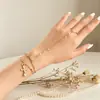 Guantes Cruzados Sin Dedos Estilo Europeo Pulsera Cadena Multicapa Pulsera Dorso de la Mano Versátil Colgante Redondo Joyería para la Mano para Fiesta de Vacaciones