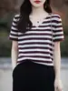 Camiseta de punto de manga corta holgada casual de hilo de algodón para mujer, con rayas horizontales, cuello en V, rejuvenecedora, nueva para primavera y verano