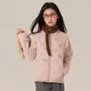 Jaqueta de Penas Patchwork Leve para Meninas 2026 Novo Estilo de Inverno Crianças Fina à Prova de Vento Quente Tendência Casaco com Zíper