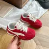 Zapatillas deportivas transpirables para niñas, zapatillas de entrenamiento alemanas para niños, nuevo modelo otoño 2026, zapatillas ligeras de suela blanda para correr para estudiantes