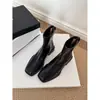 Botines versátiles de tacón grueso de cuero suave para mujer, botas de ajuste ceñido, nuevo estilo coreano 2026, botas de moda negras retro de punta cuadrada para estilizar