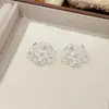 Pendientes de Metal Hueco con Diseño de Flor Hueca para Mujer, Moda de Alta Gama, Pendientes Versátiles para el Día a Día, Pendientes