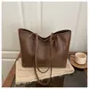 Bolsa Transversal Feminina Grande Capacidade Cor Pura Versátil Bolsa de Ombro Tote Estilo Coreano Textura Moderna Bolsa para o Dia a Dia para Mulheres