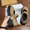 Zapatos Mary Jane Dulces Blancos con Tacón de Almohada y Punta Redonda Francesa para Mujer, Nuevo Modelo 2026, Suela Gruesa, Tacón Grueso, Estilo Japonés Versátil, Adecuados para Faldas