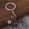 Nuevo colgante de motocicleta hip-hop estilo callejero, colgante de llavero personalizado, accesorio para hombres modernos
