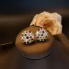 Pendientes de cobre de alta calidad con incrustaciones de circonita en varios colores, diseño de nicho de moda retro para mujer, joyería para el día a día, venta al por mayor